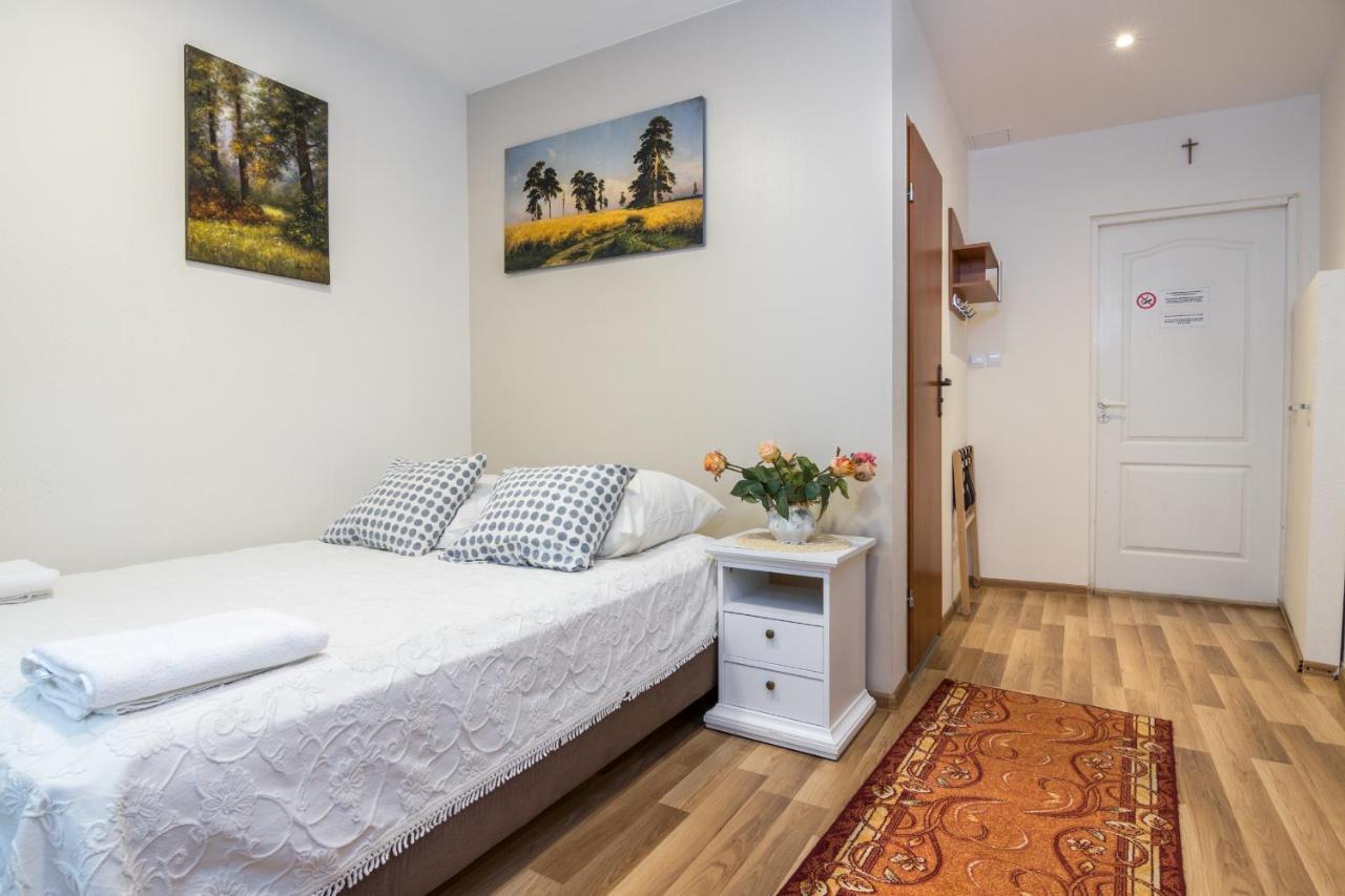 Goscinne Unikat - Self Check In Homestay Krakow